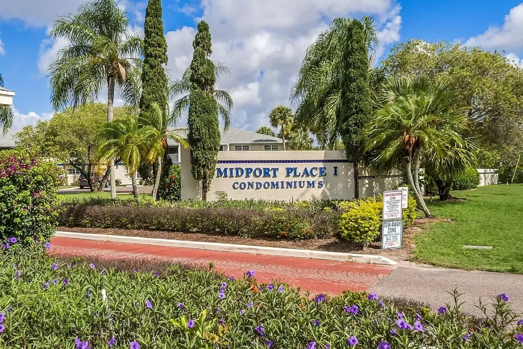1507 SE Royal Green Circle Port St Lucie FL 34952
