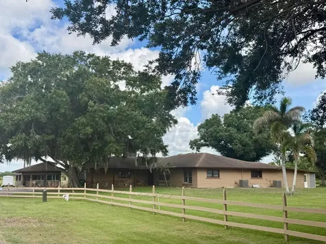 1631 SE 24th Boulevard Okeechobee FL 34974