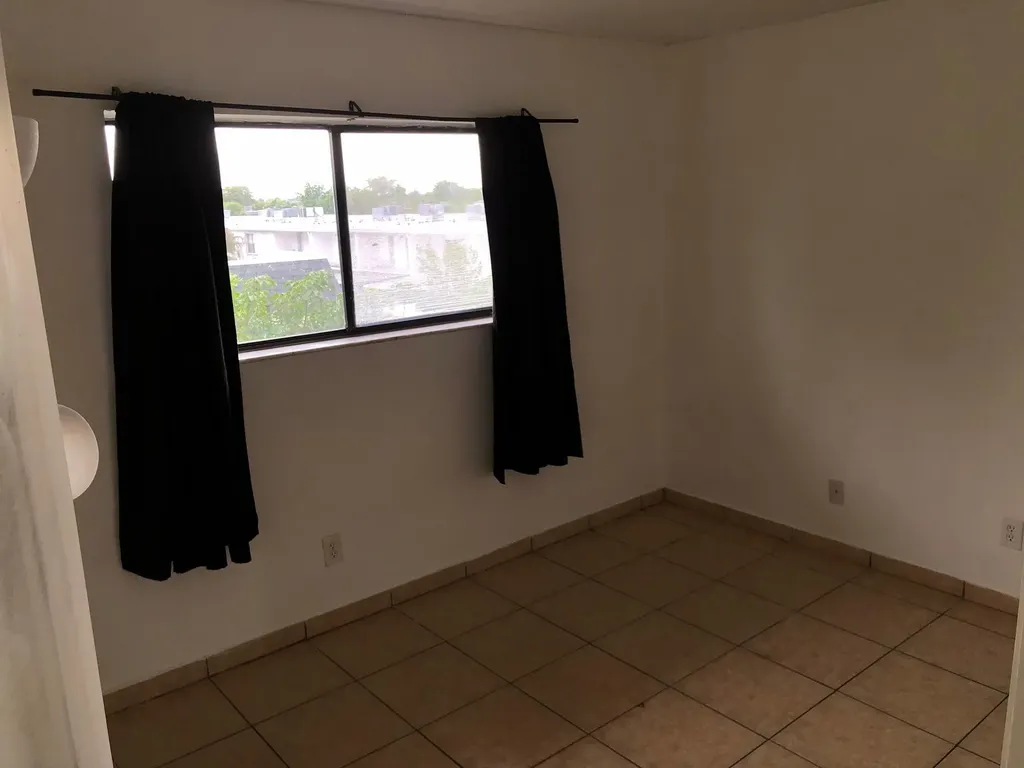 6900 SW 39th Street Davie FL 33314