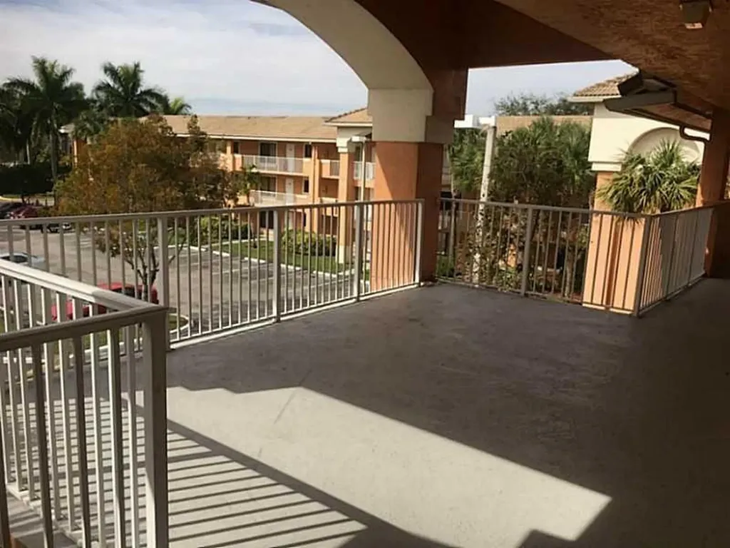 6900 SW 39th Street Davie FL 33314