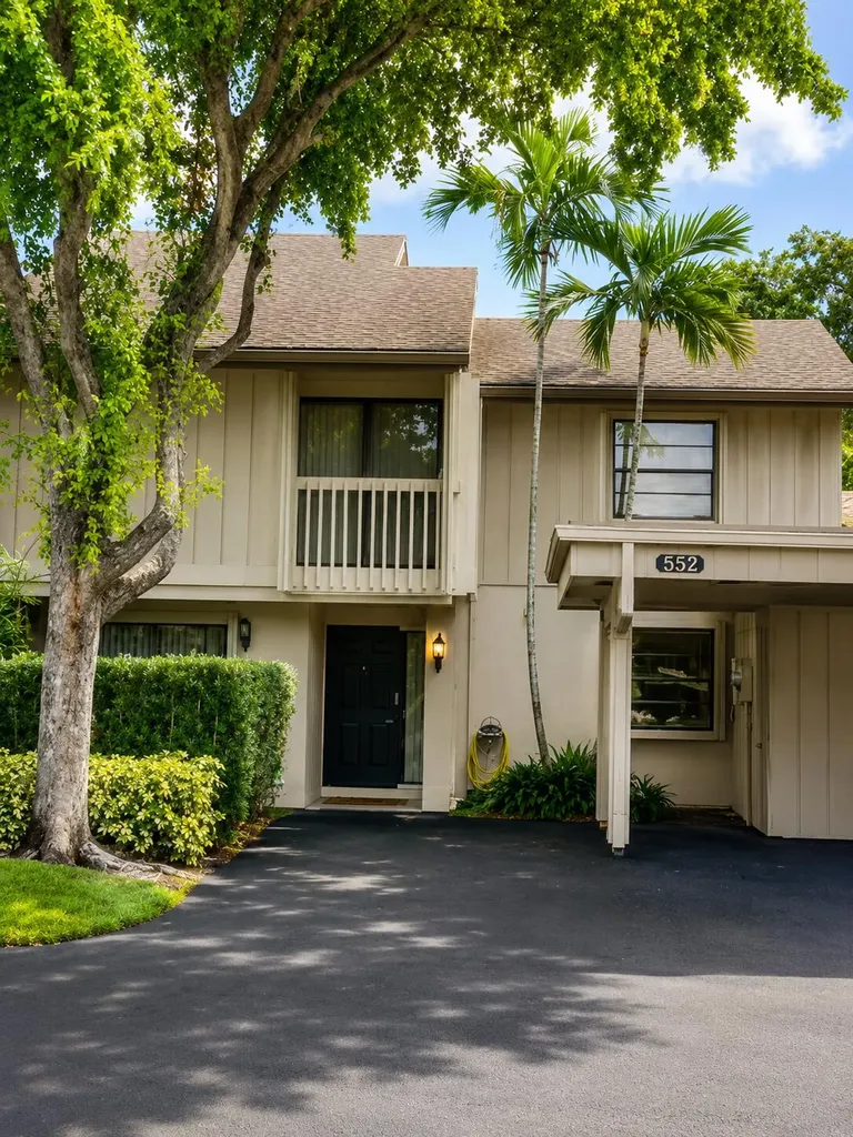552 E Deer Creek Wildwood Lane Lane E Deerfield Beach FL 33442