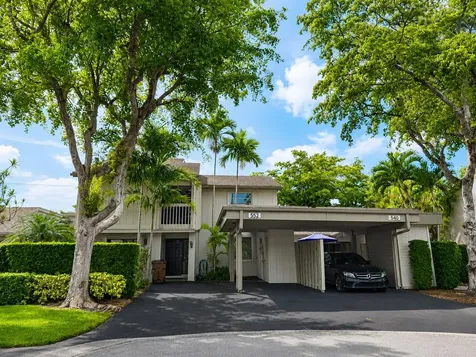 552 E Deer Creek Wildwood Lane Lane E Deerfield Beach FL 33442
