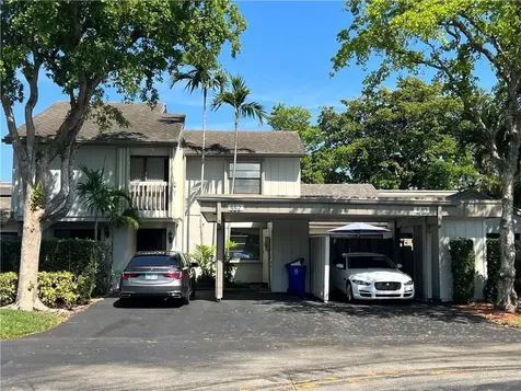 552 E Deer Creek Wildwood Lane Lane E Deerfield Beach FL 33442