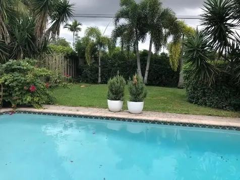 552 E Deer Creek Wildwood Lane Lane E Deerfield Beach FL 33442