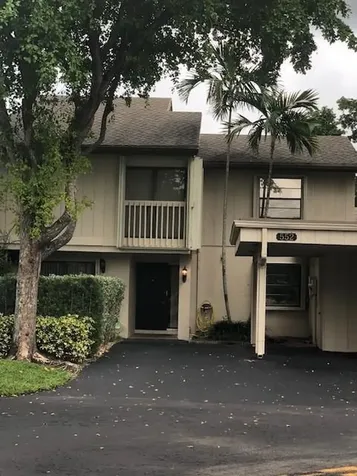 552 E Deer Creek Wildwood Lane Lane E Deerfield Beach FL 33442