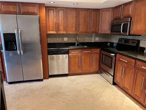 552 E Deer Creek Wildwood Lane Lane E Deerfield Beach FL 33442