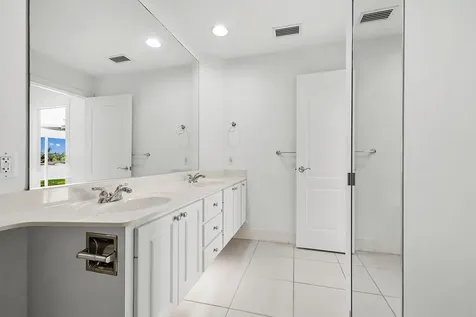 8270 Eleuthera Lane Wellington FL 33414