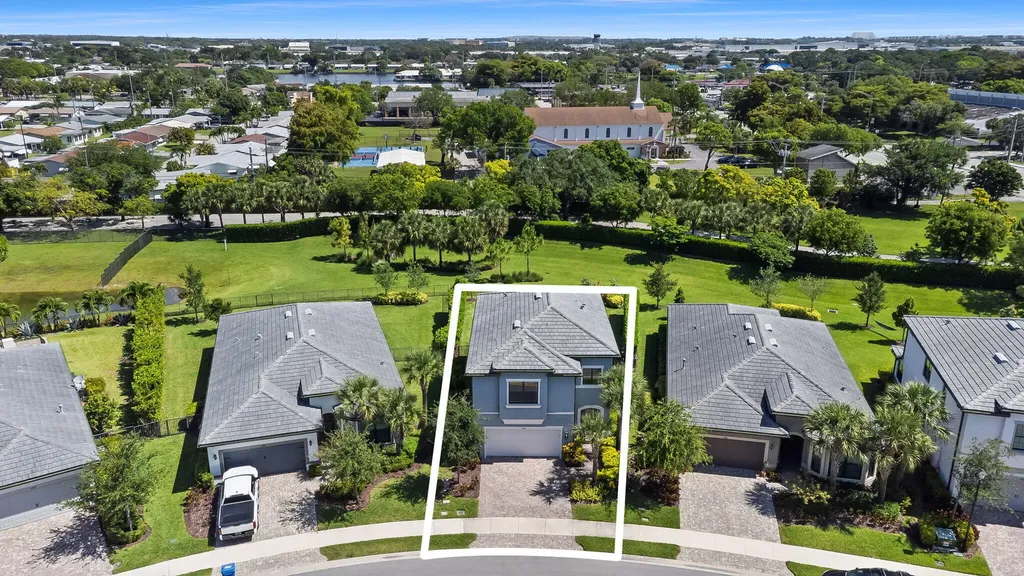 4688 E Pinehurst Trail Trail E Oakland Park FL 33309