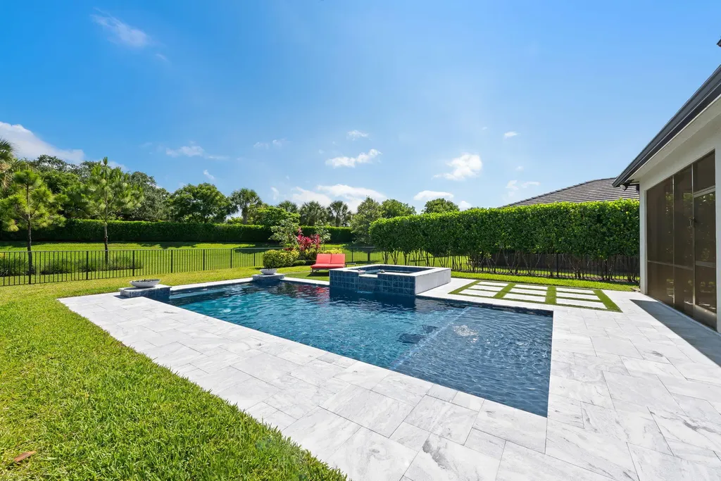 4688 E Pinehurst Trail Trail E Oakland Park FL 33309