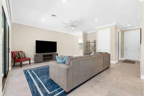 4688 E Pinehurst Trail Trail E Oakland Park FL 33309
