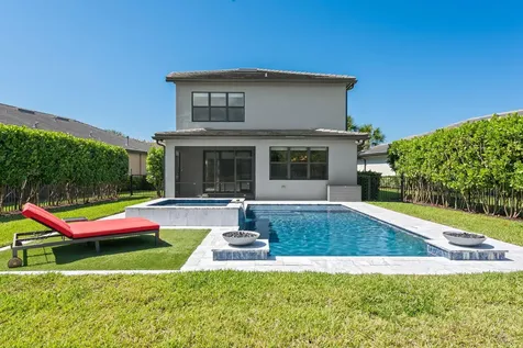 4688 E Pinehurst Trail Trail E Oakland Park FL 33309