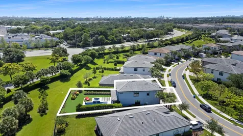 4688 E Pinehurst Trail Trail E Oakland Park FL 33309