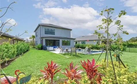 4688 E Pinehurst Trail Trail E Oakland Park FL 33309