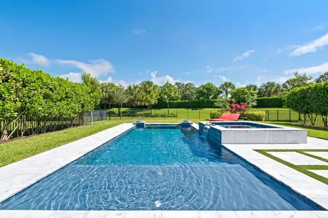 4688 E Pinehurst Trail Trail E Oakland Park FL 33309
