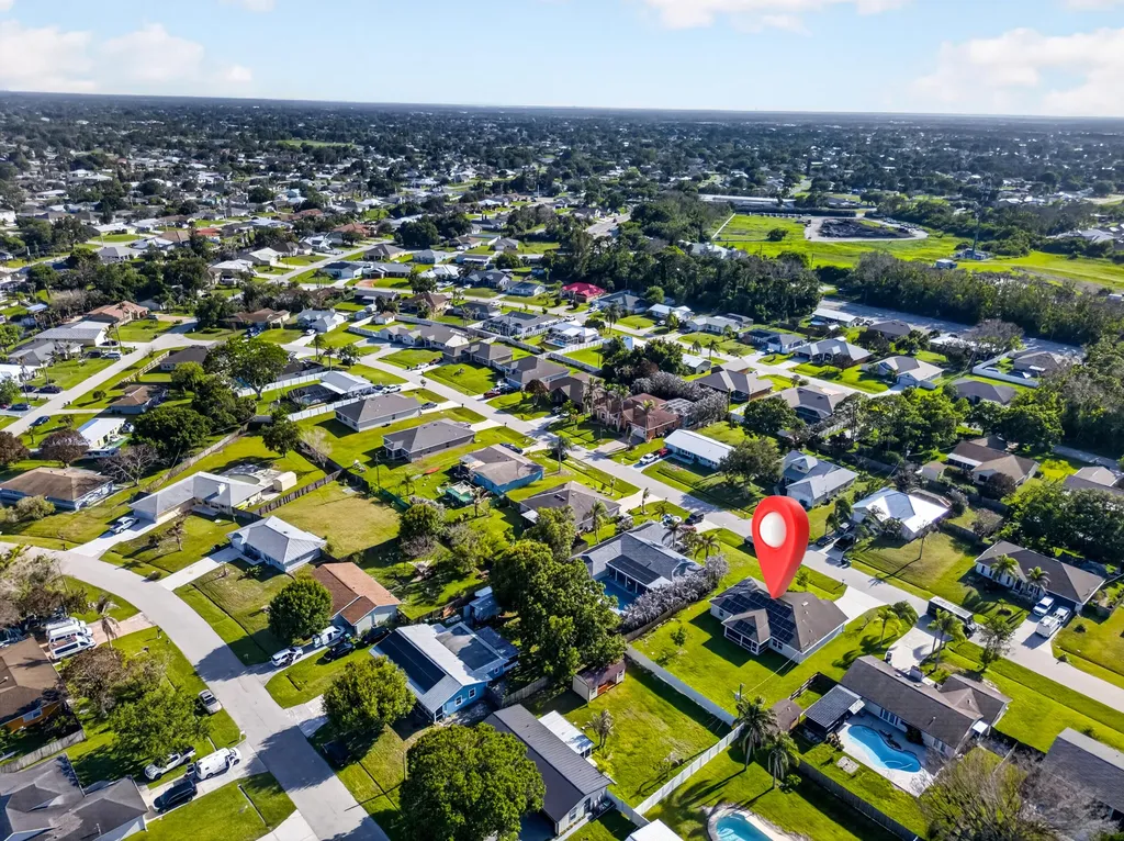 765 NE Eastlake Street Port St Lucie FL 34983