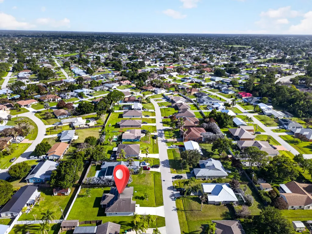 765 NE Eastlake Street Port St Lucie FL 34983