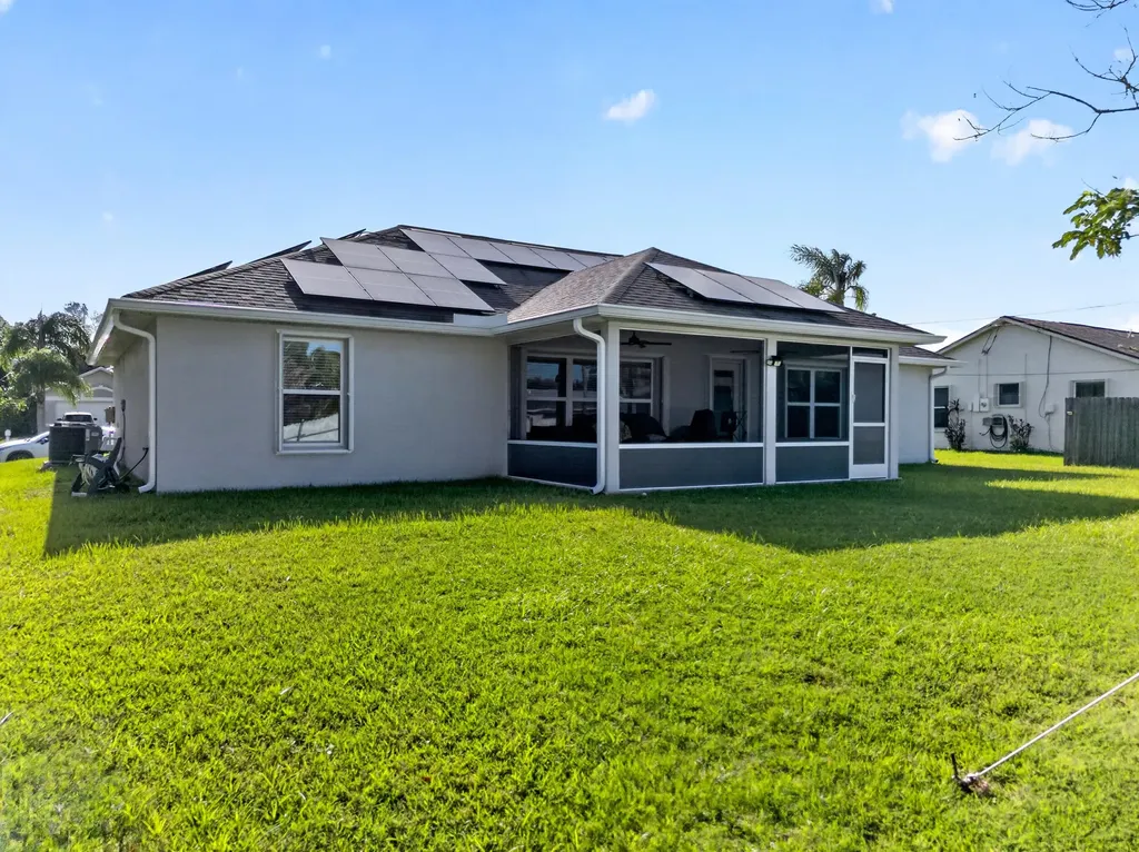 765 NE Eastlake Street Port St Lucie FL 34983