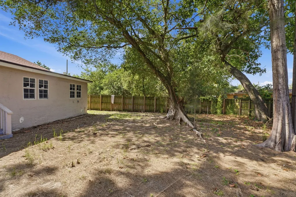 7604 NW 3rd Avenue Miami FL 33150