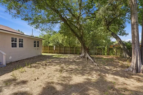 7604 NW 3rd Avenue Miami FL 33150