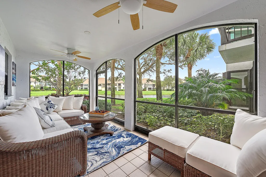 16695 Traders Crossing N Jupiter FL 33477