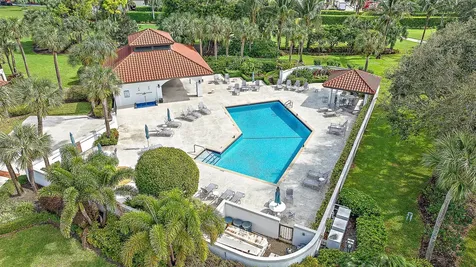 16695 Traders Crossing N Jupiter FL 33477