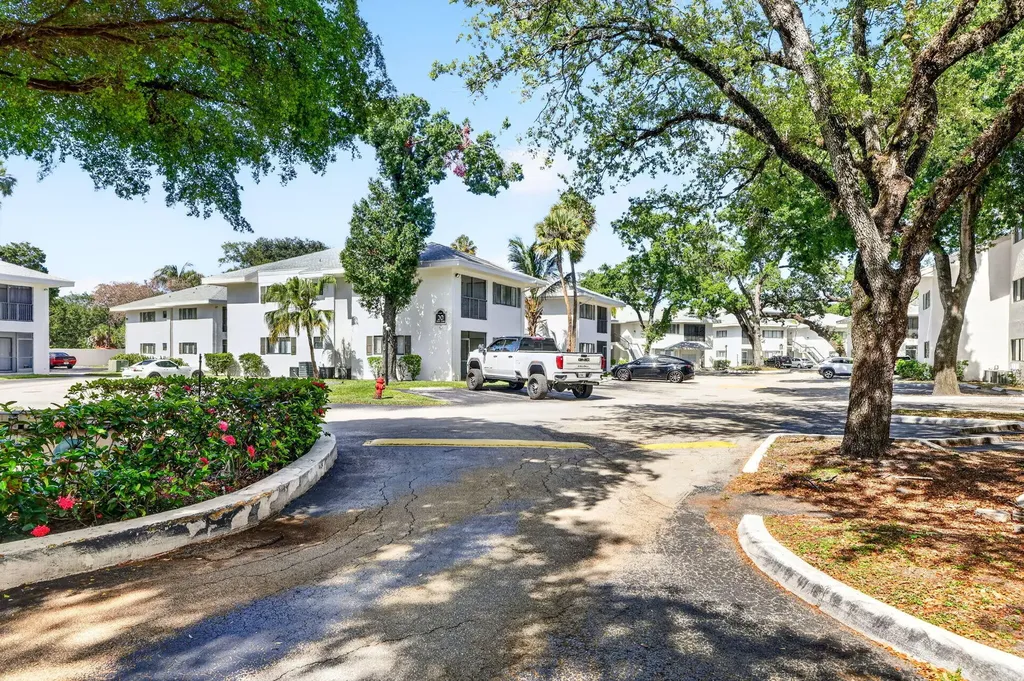 2550 SW 18th Terrace Fort Lauderdale FL 33315