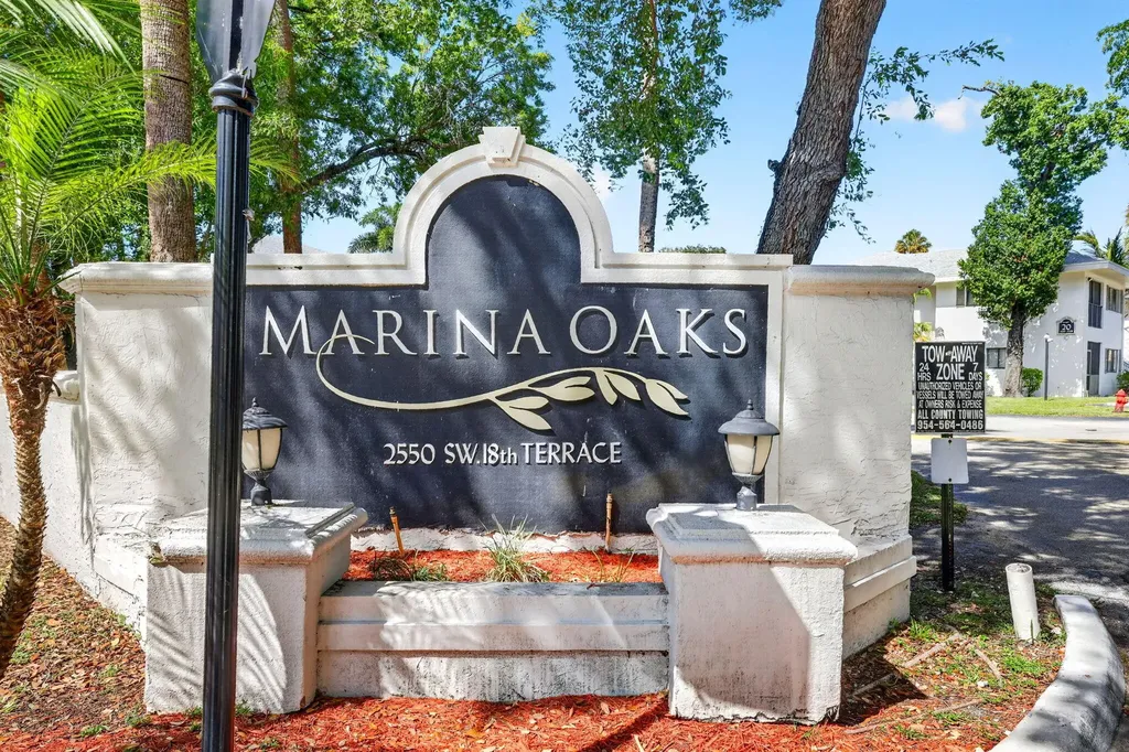 2550 SW 18th Terrace Fort Lauderdale FL 33315