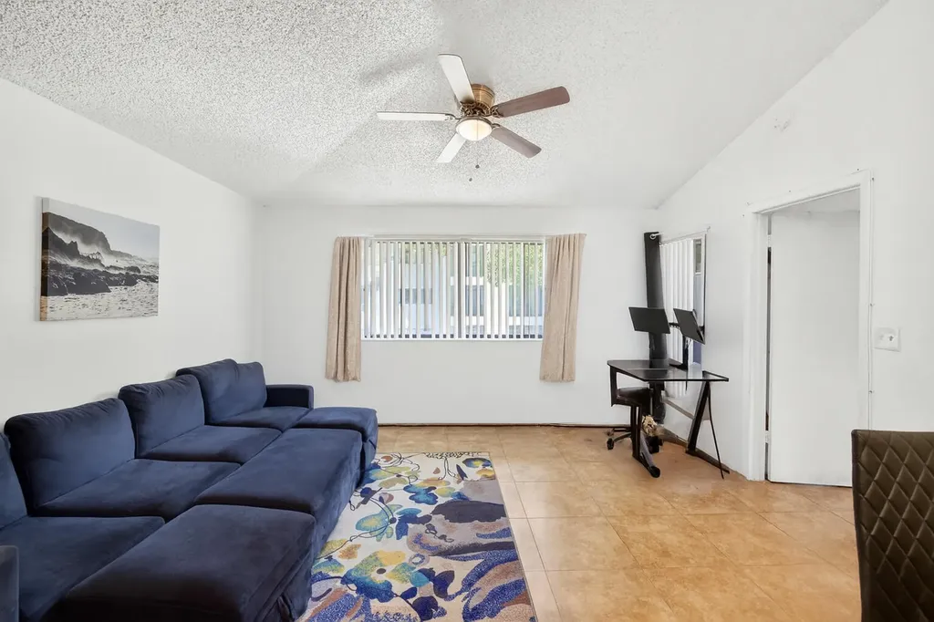 2550 SW 18th Terrace Fort Lauderdale FL 33315