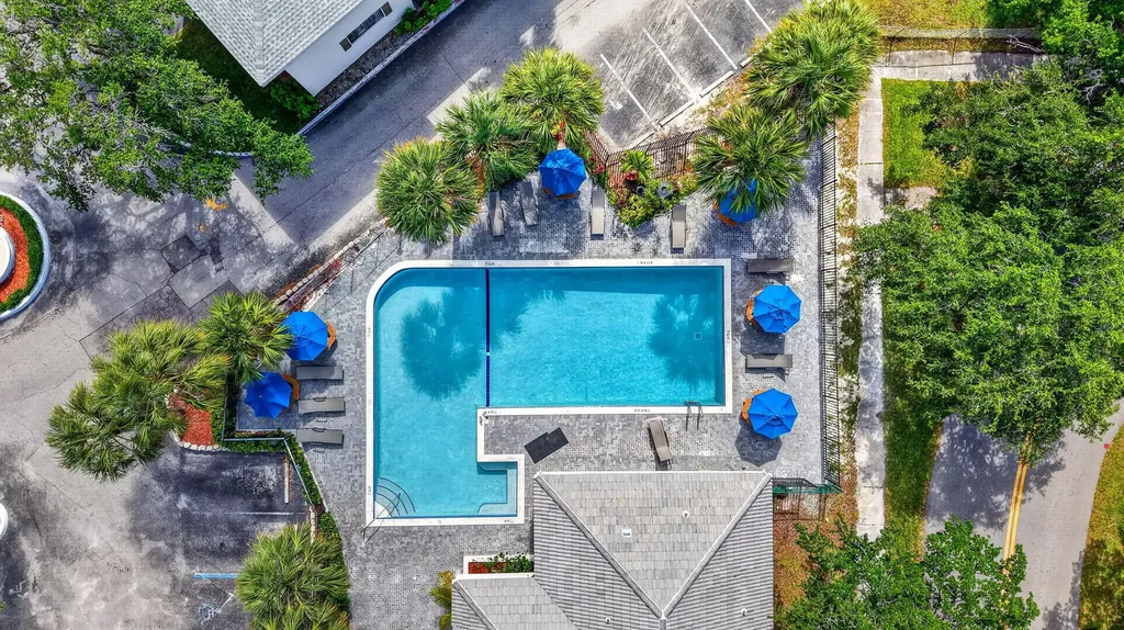 2550 SW 18th Terrace Fort Lauderdale FL 33315