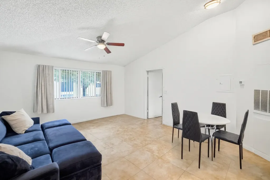 2550 SW 18th Terrace Fort Lauderdale FL 33315