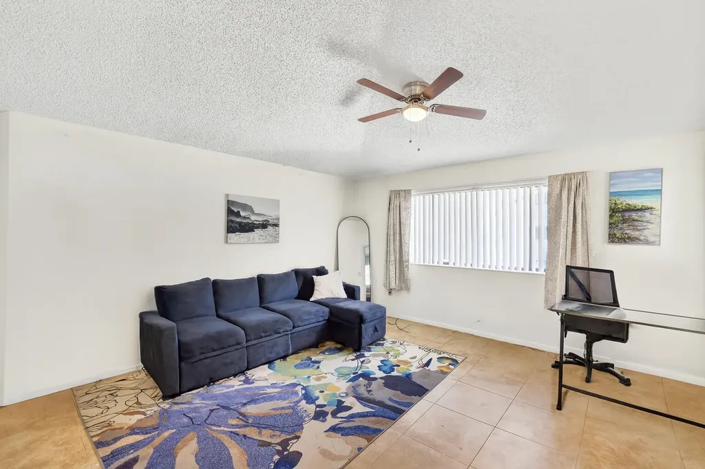 2550 SW 18th Terrace Fort Lauderdale FL 33315