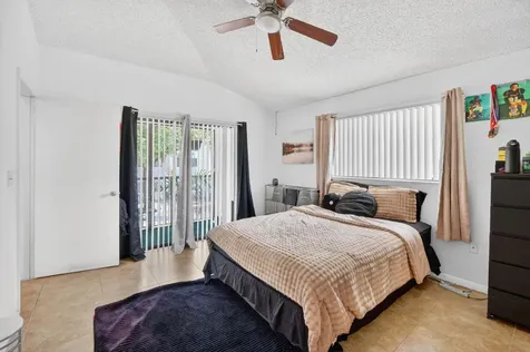 2550 SW 18th Terrace Fort Lauderdale FL 33315