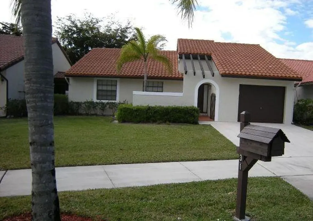 31 Columbia Court Deerfield Beach FL 33442