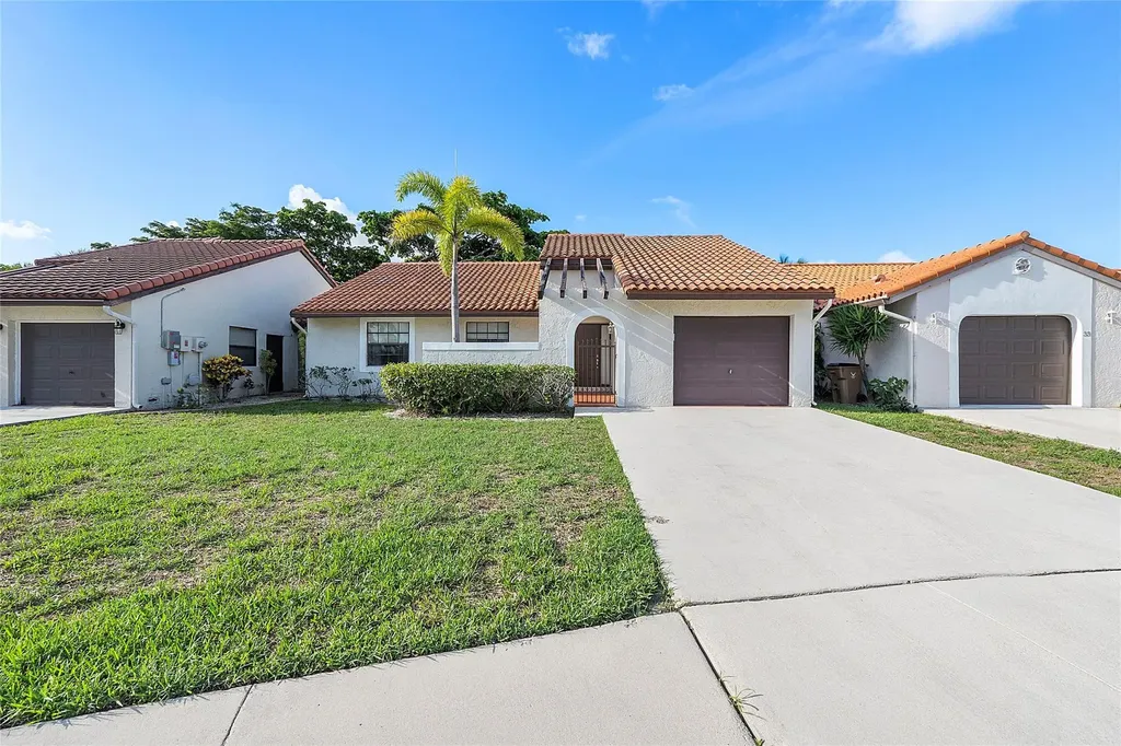 31 Columbia Court Deerfield Beach FL 33442
