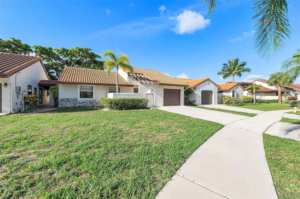31 Columbia Court Deerfield Beach FL 33442