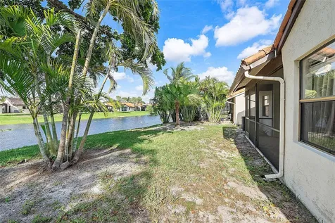 31 Columbia Court Deerfield Beach FL 33442