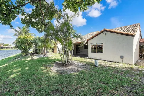 31 Columbia Court Deerfield Beach FL 33442