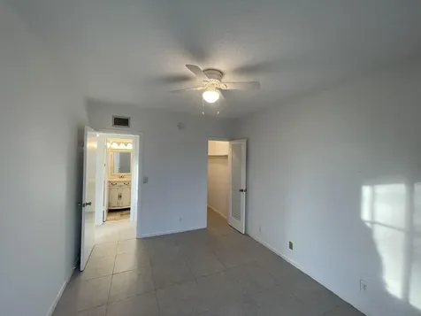 109 Salisbury E West Palm Beach FL 33417