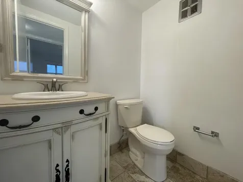 109 Salisbury E West Palm Beach FL 33417