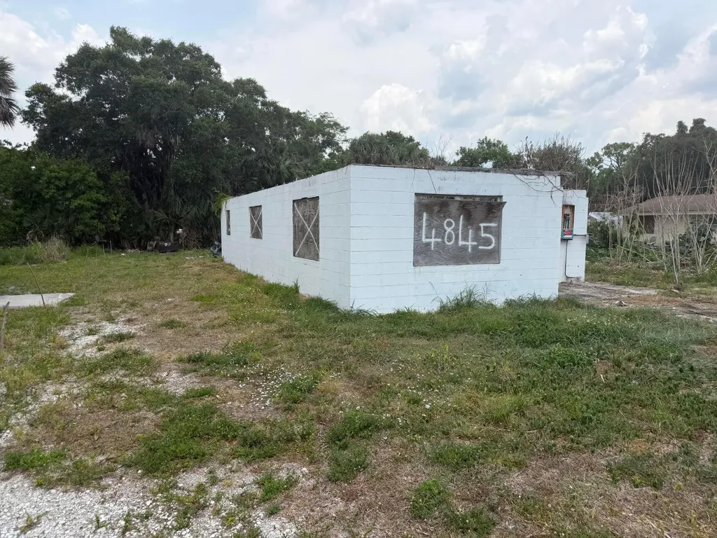4845 34th Avenue Vero Beach FL 32967
