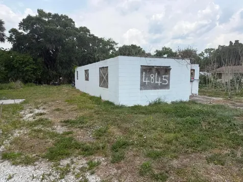 4845 34th Avenue Vero Beach FL 32967