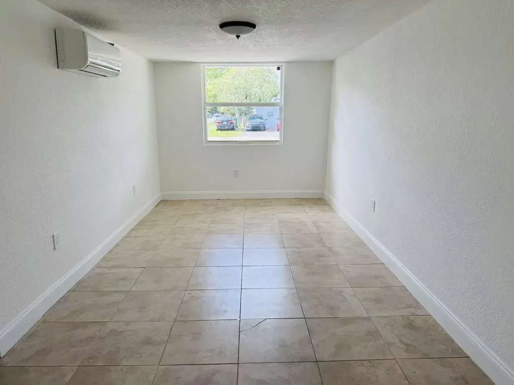 6250 SW 39th Street Davie FL 33314