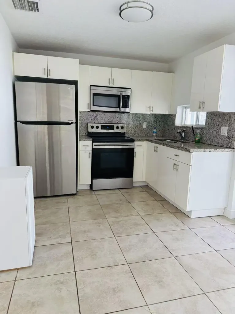 6250 SW 39th Street Davie FL 33314