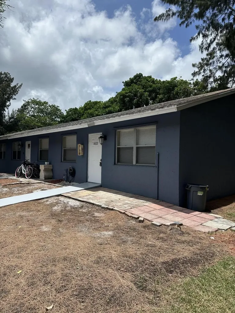 4833 Serafica Drive Lake Worth Beach FL 33461
