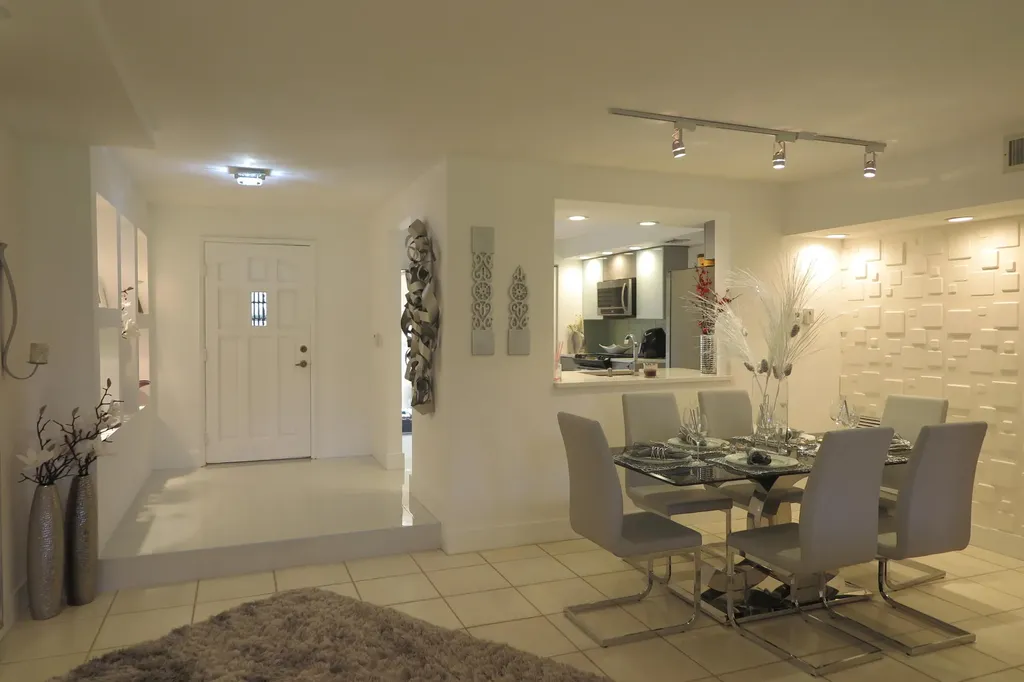 7875 La Mirada Drive Boca Raton FL 33433