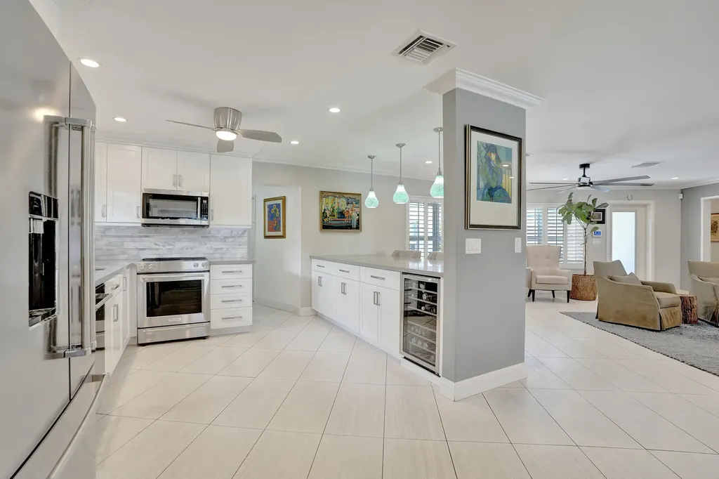 1916 NE 24th Street Wilton Manors FL 33305