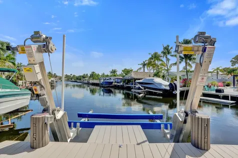 1916 NE 24th Street Wilton Manors FL 33305
