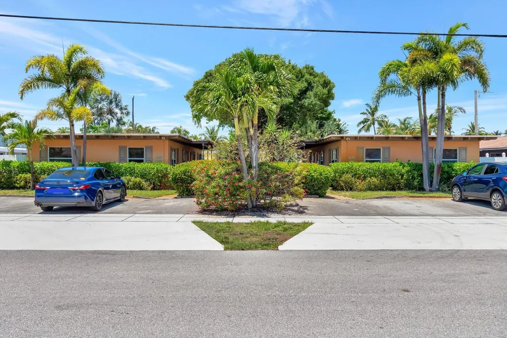 710 SE 4th Avenue Delray Beach FL 33483
