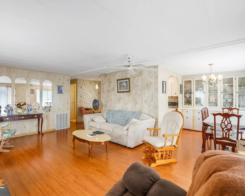 8517 SW 16th Place Davie FL 33324