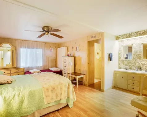 8517 SW 16th Place Davie FL 33324
